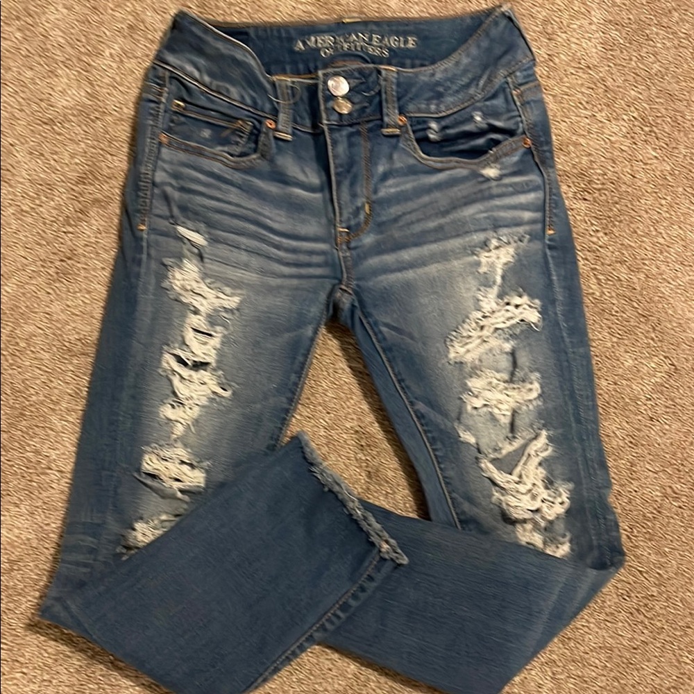 American Eagle Outfitters Women's Blue Distressed Jeans